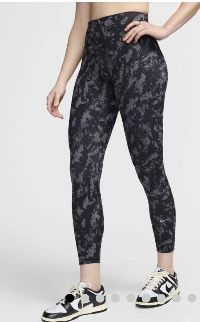 5845) Nike Woman High Waisted 7/8 Printed Camo Leggings Black/Gray XL